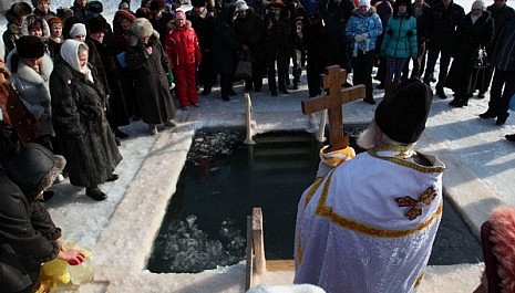В Петербурге и Ленобласти на Крещение организуют более 80 купелей